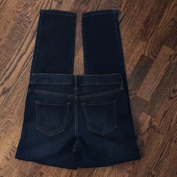 Old Navy Mid-Rise Power Slim Straight Jeans - Picture 2 of 12